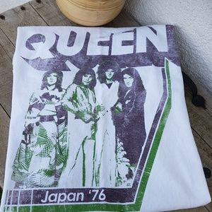 😍😍QUEEN tee